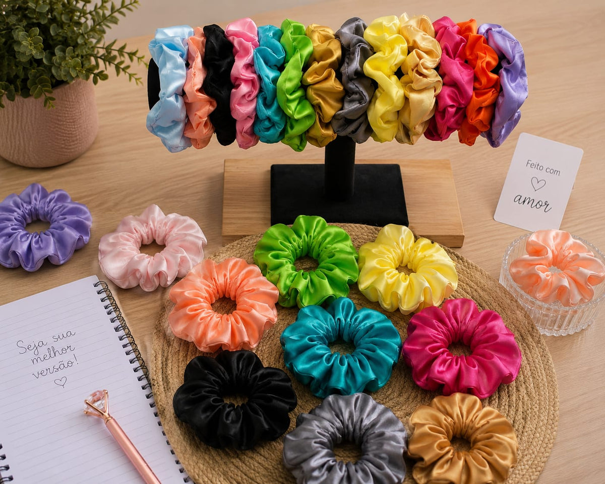 Elásticos de cabelo em cetim em várias cores